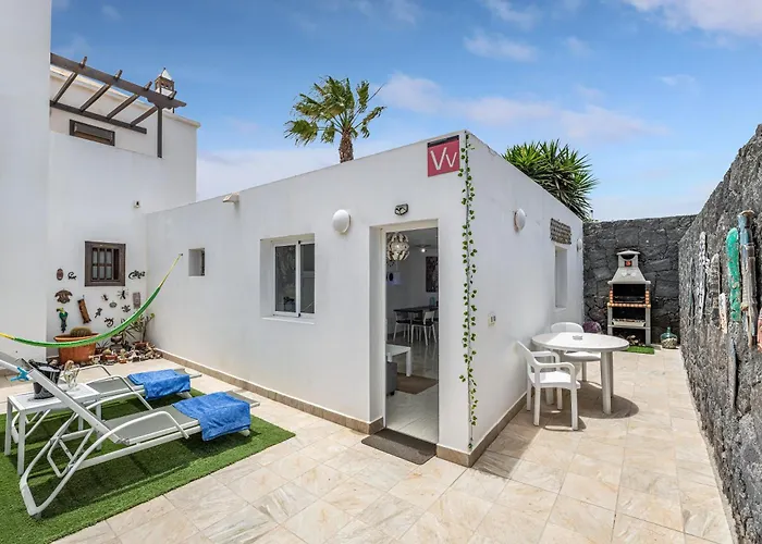 For Lanzarote Holidays House بيت للعطل بلايا بلانكا