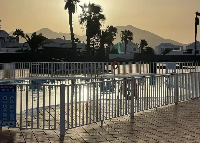 For Lanzarote Holidays House بيت للعطل *