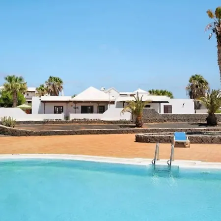Dom wakacyjny For Lanzarote Holidays House *